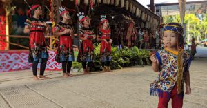 borneo dancers